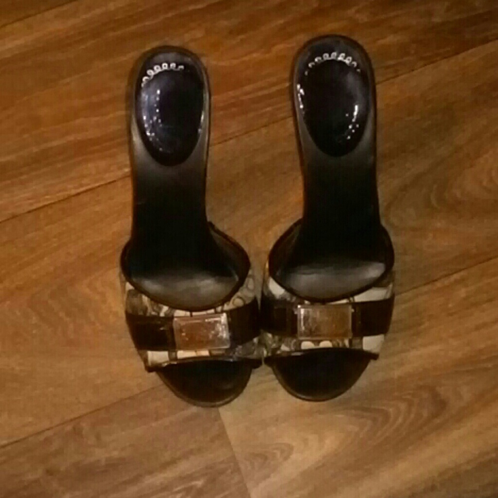 Black and Tan Couch Poppy pumps